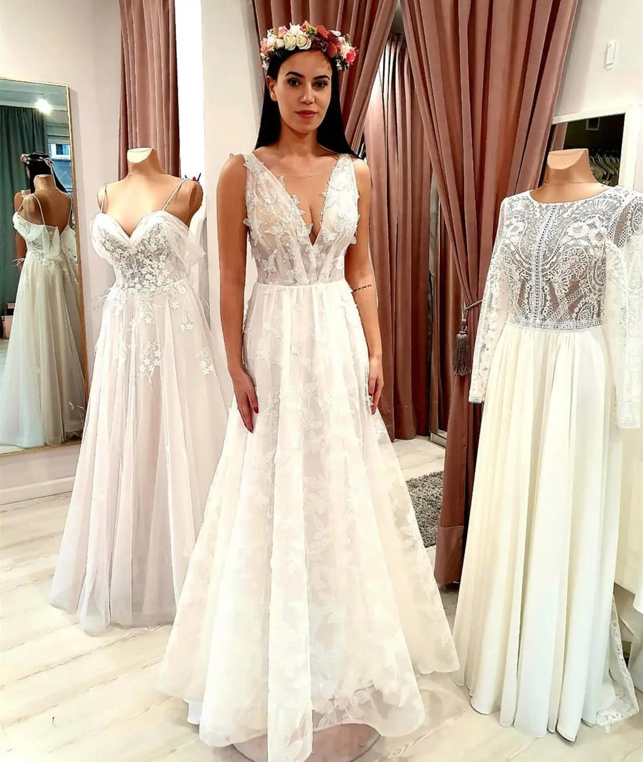 Обувь под свадебное платье для невесты с v-образным вырезом фатиновой юбкой в пол