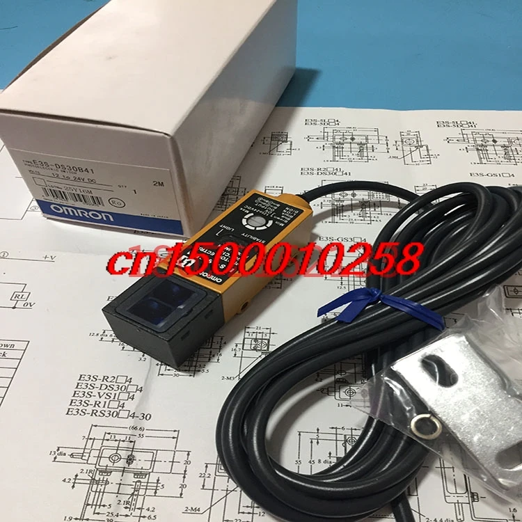 FREE SHIPPING E3S-DS30B41 E3S-DS30E41 Photoelectric sensor