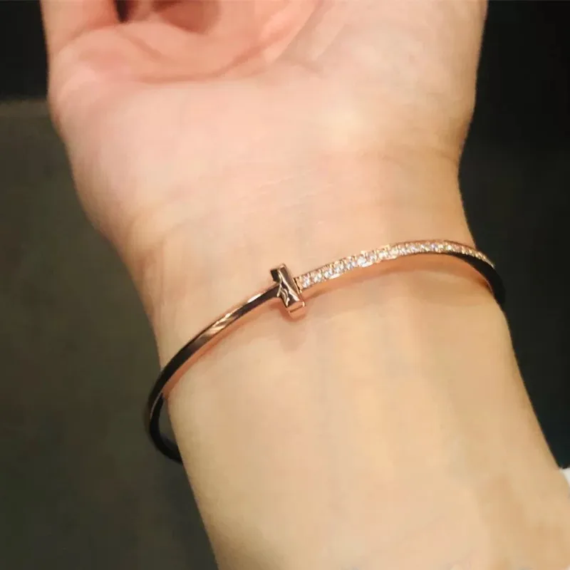 

Original S925 Sterling Silver Classic Ladies T Bracelet With Diamonds And Zircons Popular Holiday Gifts In Europe And America