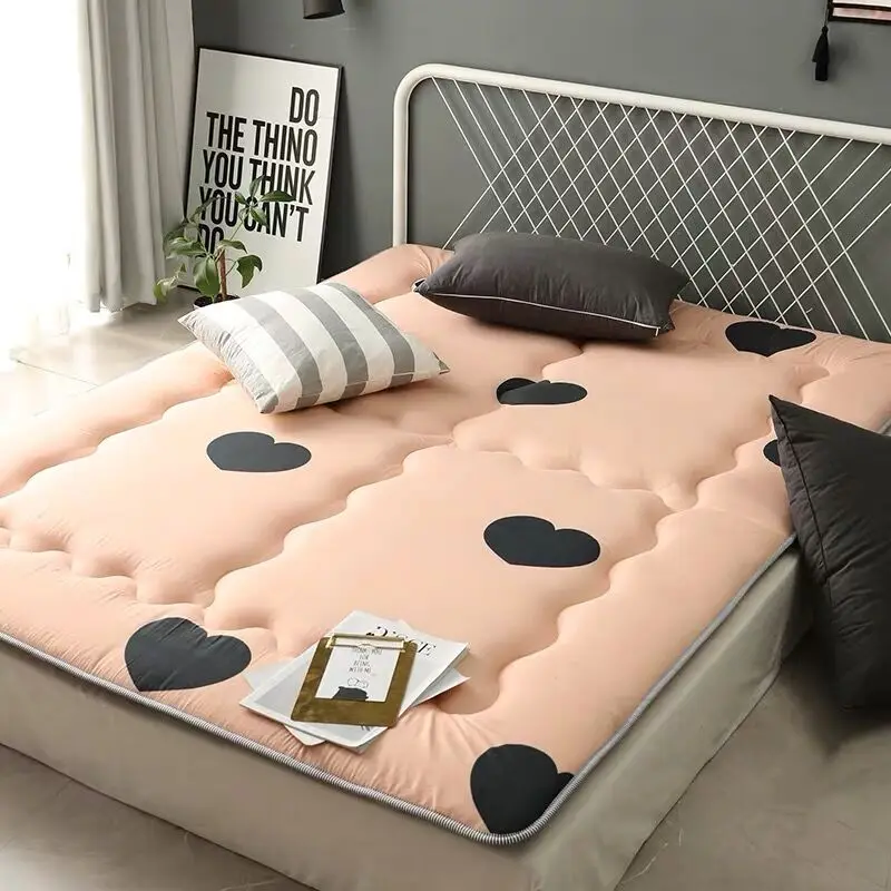 Удобный мягкий складной матрас татами для студенческого общежития