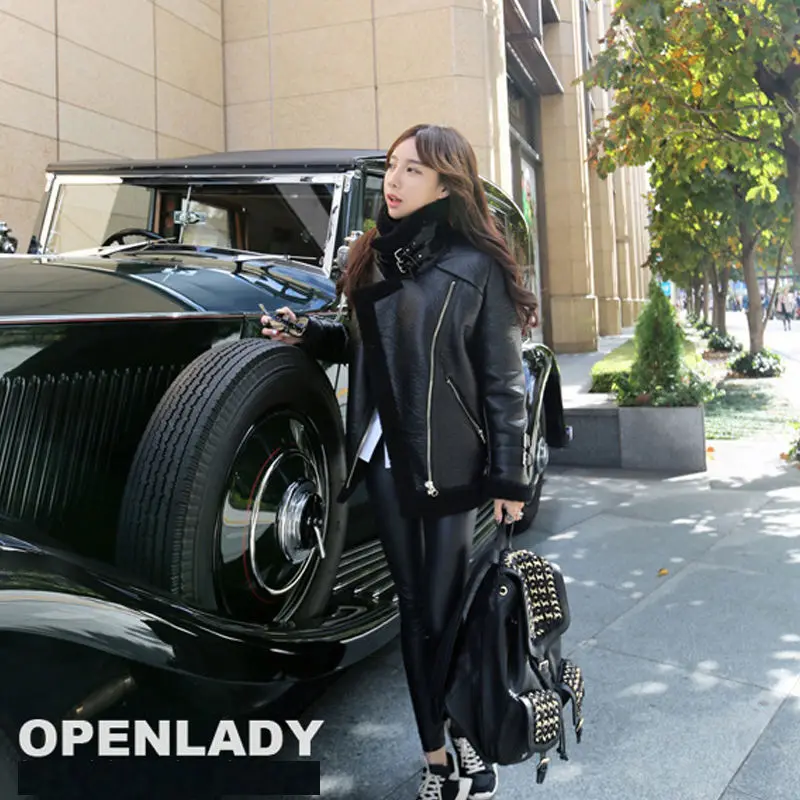 

2020 locomotive fur women's winter lamb hair handsome plus cashmere thickened coat short Pu fur integrated women's new style