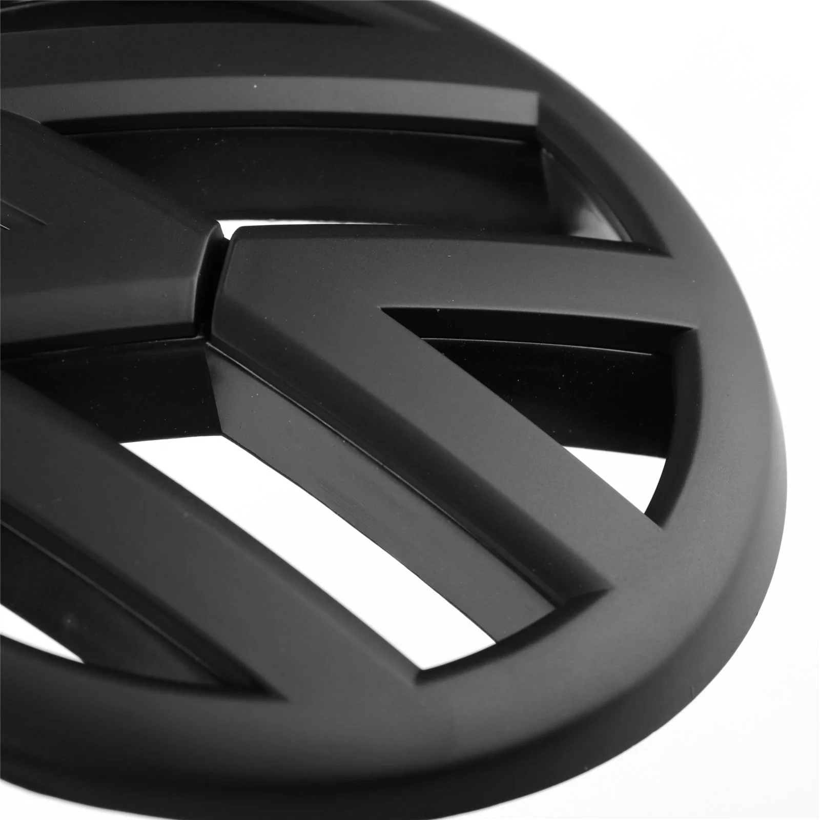 Значок на переднюю решетку 117 мм матовый черный с эмблемой крышку багажника 110 для