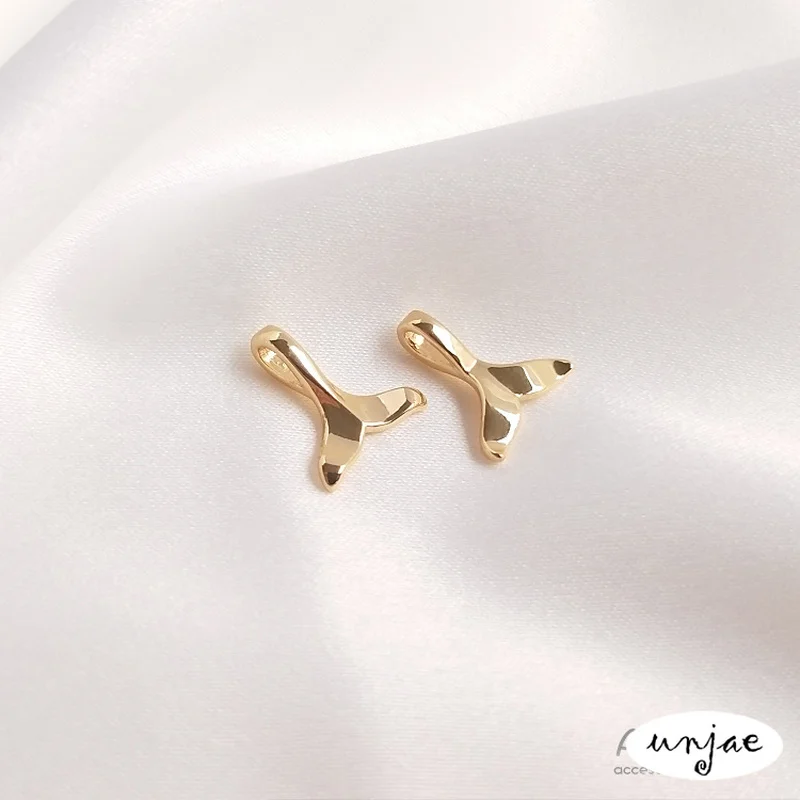 

Custom color 14K Gold whale Mermaid tail pendant DIY Handmade Bracelet collarbone Necklace ear pendant accessories