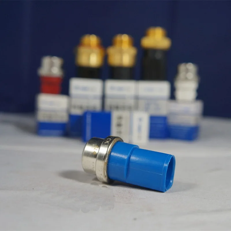 

Переключатель датчика температуры для VW P-assat B5 A-udi A6 C5 8D0 959 481 b термо-переключатель