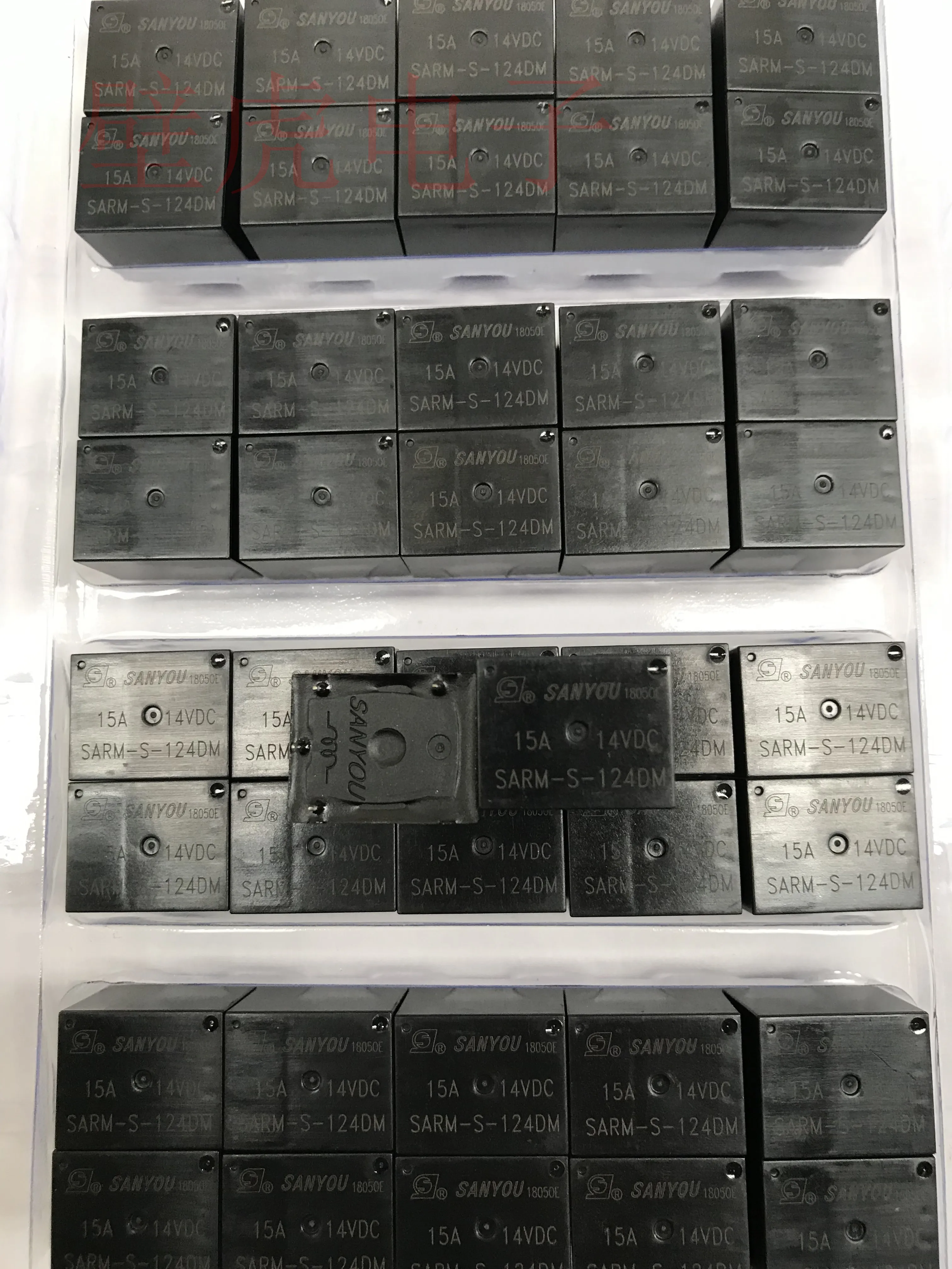 

Торговая марка новое оригинальное реле 15A 24V 50PCS -1lot