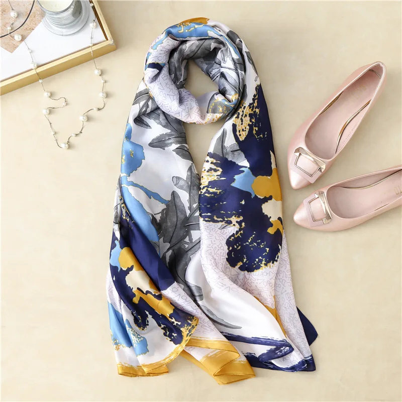

2021 New Luxury Brand Scarf Women's Spring and Autumn Satin Four Thin Season Foulard Shawl Sbandana Wholesale