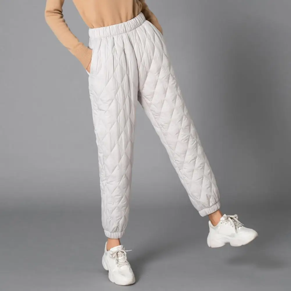 

2021 Women Pants Side Pockets Elastic Waist Ribbed Elastic Cuffs Solid Color Rhombus Quilted Trousers Warm Cotton Women Pants