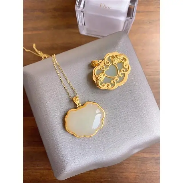 

Dual-Wear S925 Sterling Silver Pendant Natural Hetian Jade Lock of Good Wishes Gilding Craft Silver Pendant One Side Jade