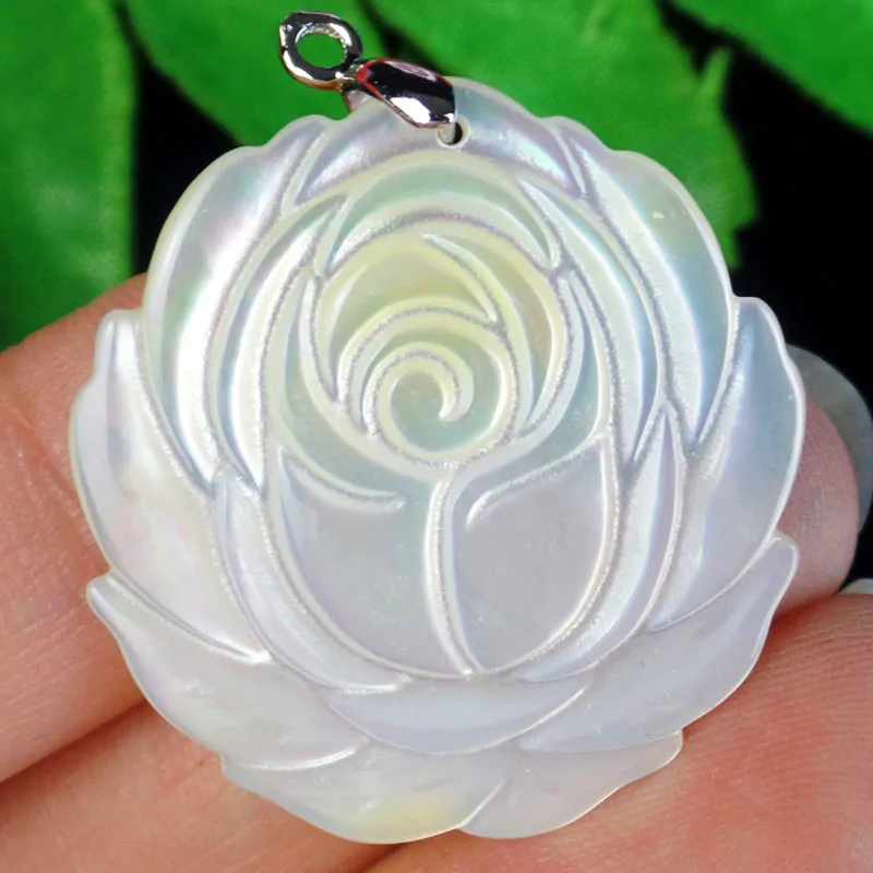 

30x28x2mm Carved A+Abalone Shell Flower Pendant Bead ZHSH153