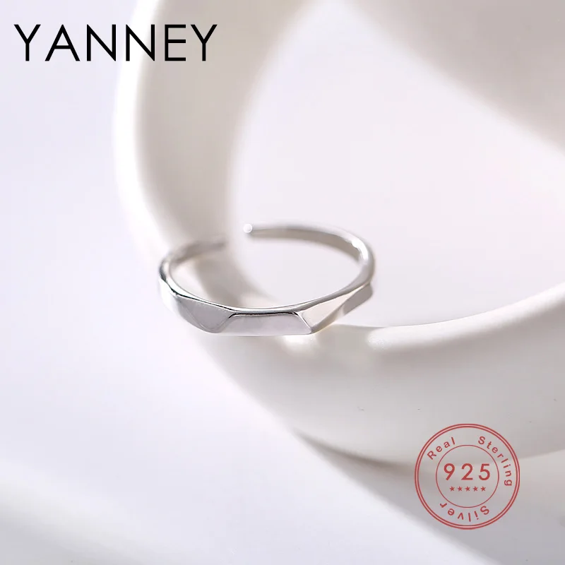 

YANNEY 2022 Trendy Silver Color Fashion Diamond Open Ring Simple Woman Black And White Ring Jewelry