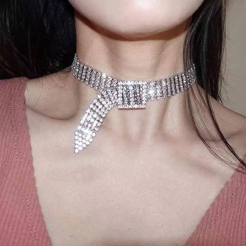 

Classic New Arrival Crystal Necklace Punk Style Sweet Design Rhinestone Choker Jewelry For Women Gift Wedding Party Accessories