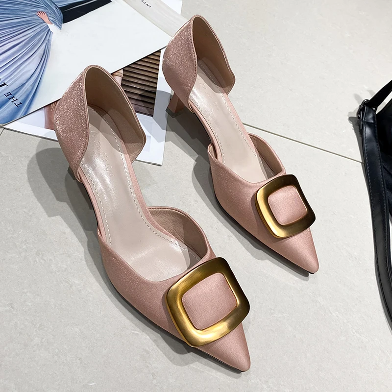 Женские туфли привлекательные атласные лодочки на каблуке с милым котенком без