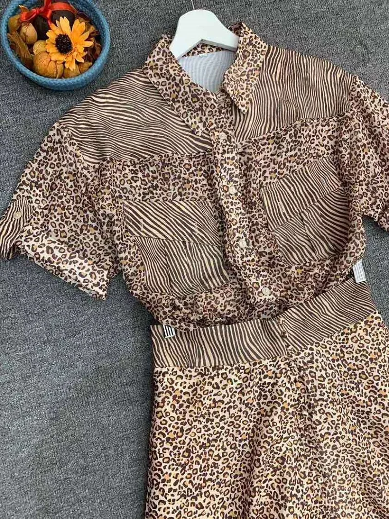 

Newest Fashion Designer Clothing Sets 2020 Autumn Women Sexy Wild Leopard Print Short Sleeve Tops Shirts+Mid-Calf A-Line Skirts