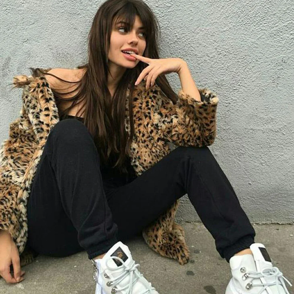 Rabbit Plush coat women's fall / winter 2021 new European and American fur imitation leopard print super long hooded large size