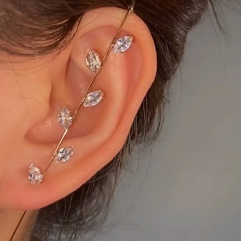 

2021 European and American fashion trend earrings simple personality diamond earrings diagonal earrings fashion temperament