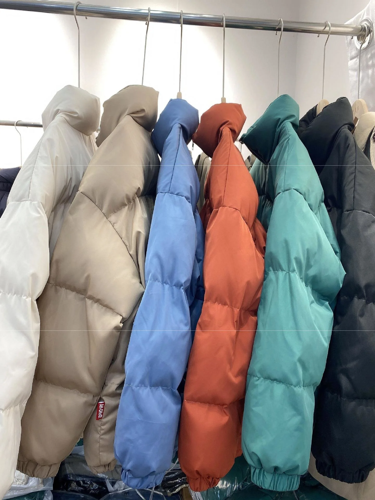 

Новогодняя одежда, красная утепленная хлопковая одежда, куртка, короткое пальто, женская зима 2020