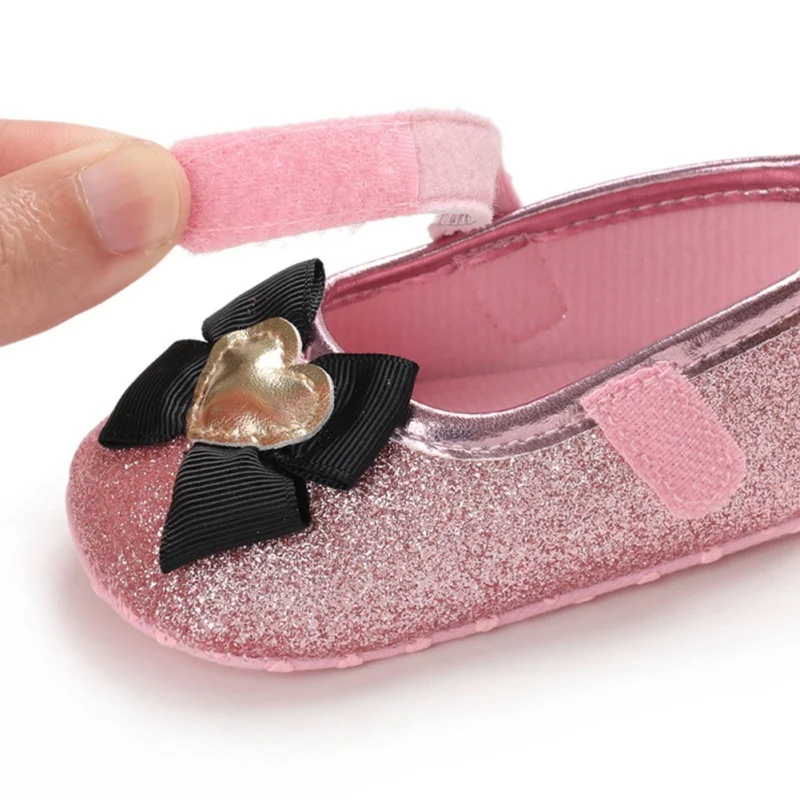 

Baby Girl Shoes Love Heart-Shaped Bownot PU Leather Shoes Anti-Slip Sneakers Kids Soft Sole Toddler Shoes Princess Shoes 0-18M