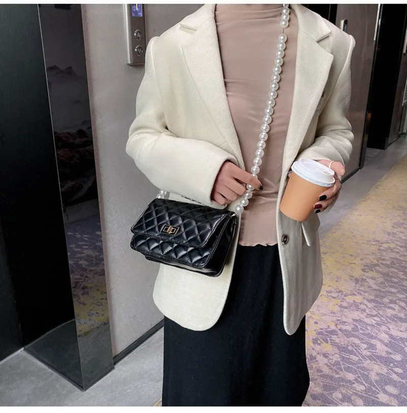 Новые ручные сумки женская маленькая квадратная сумка с очаровательным жемчугом