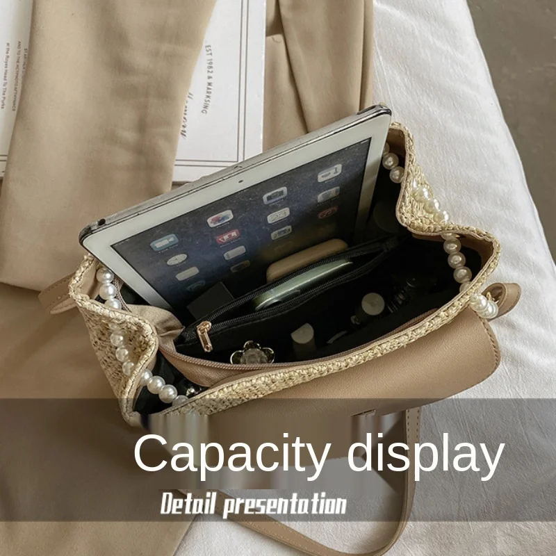 

2021 Rattan Woven Handbags Vacation Shoulder Crossbody Bags Clutch Straw Bags for Women Handmade Tassel Beach Bags