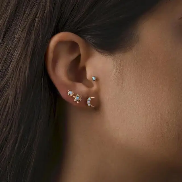 Женские серьги-гвоздики из серебра 100% пробы с фианитами