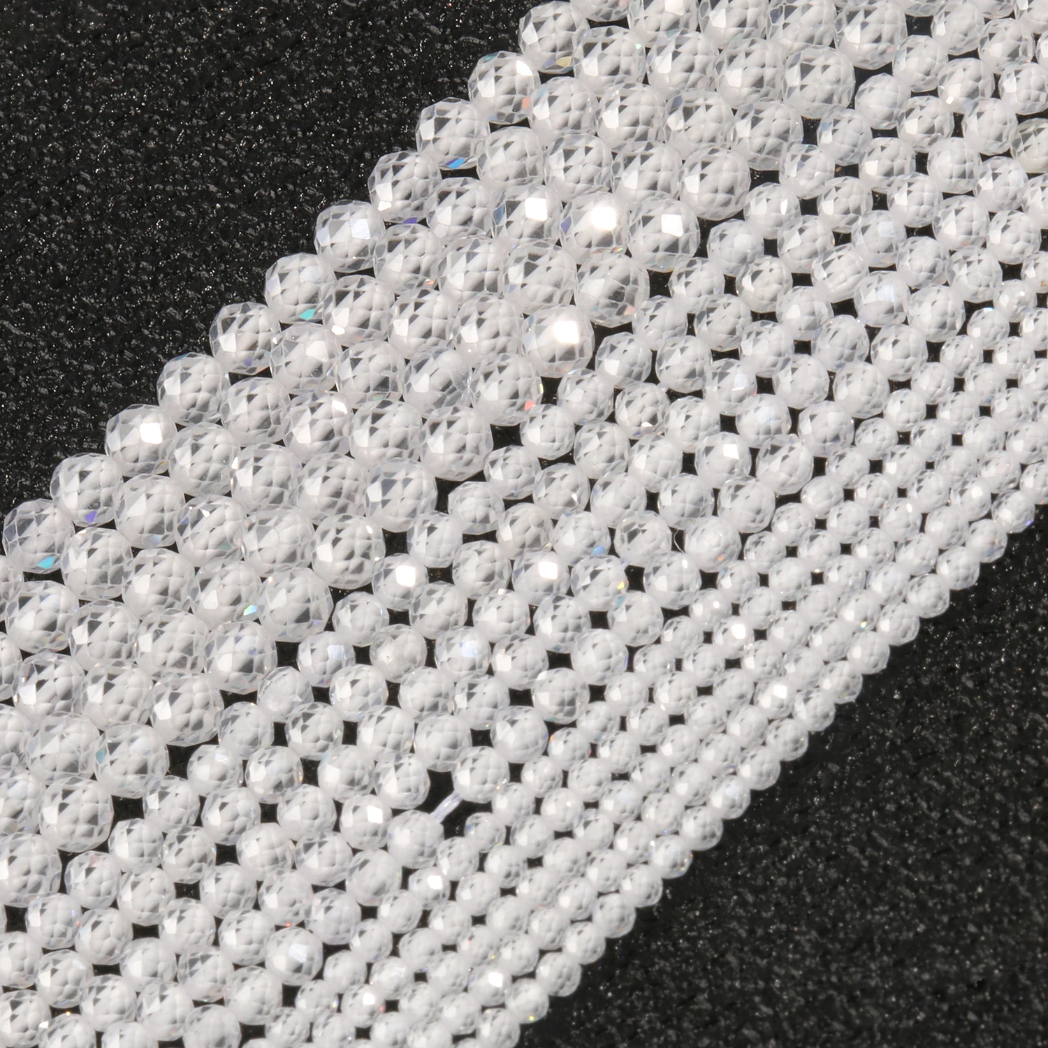 

Для детей 2, 3, 4 мм Гранёные с одной и плоские с другой стороны Белый Циркон Круглые бусины разных цветов кубического циркония Стразы бусины д...