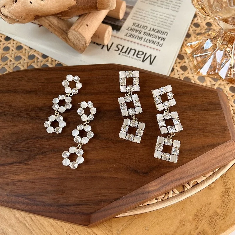 

U-Волшебные увеличенные блестящие стразы полые квадратные серьги в форме цветка для женщин опалы длинные кисточки золотые металлические се...