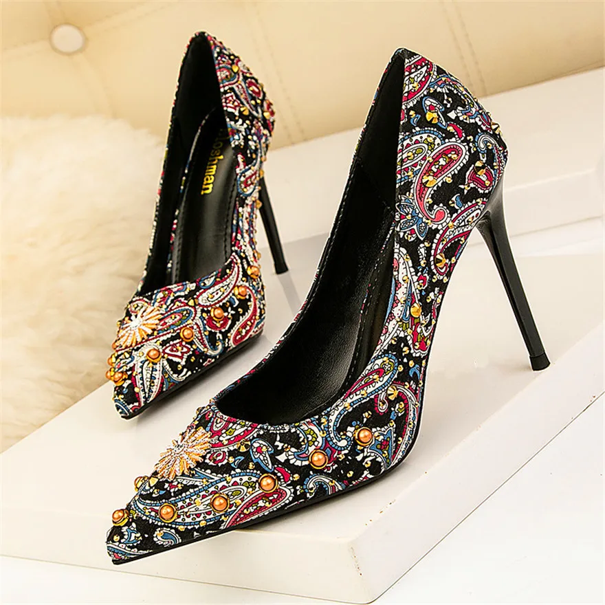 

Korean Printed Rhinestone Women's Retro Shoes High Heel Crystal Rivet Red Wedding Bridal Pumps Shallow Elegant Party Shoes Women