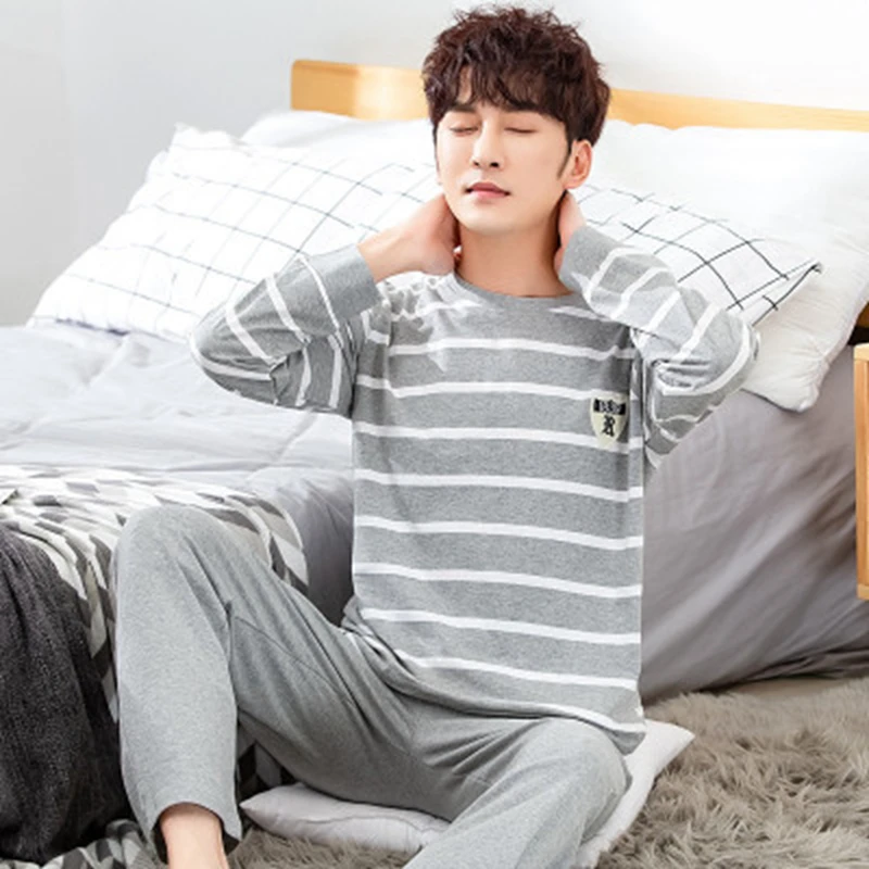 Пижамный комплект мужской в полоску штаны с длинным рукавом круглым вырезом