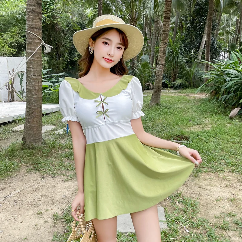 Женский слитный купальник монокини с юбкой и открытой спиной в Корейском стиле