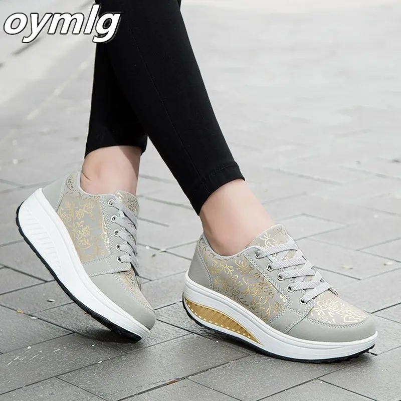 Женские кроссовки на танкетке легкие прогулочные туфли дышащая повседневная