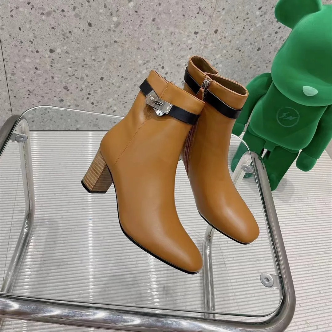 

Classic Shoes Women Winter Genuine Leather High Heels Short Boots Metal Decoration Button Designer Shoes Slip-On Botas Femininas