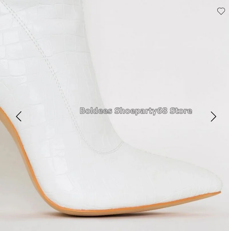 Женские ботинки с высоким голенищем белый рисунком крокодил принтом на шпильке