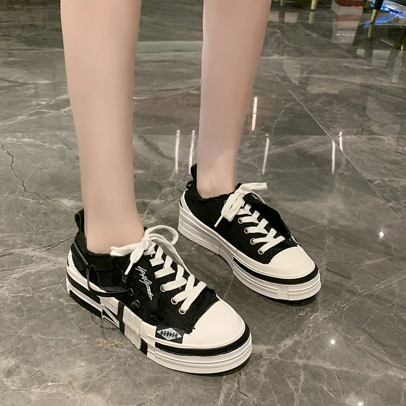 

Women's Casual Shoes Autumn New Flat Vulcanized Shoes Canvas Shoes Lightweight Non-slip Sneakers Zapatos De Mujer Large Size 43