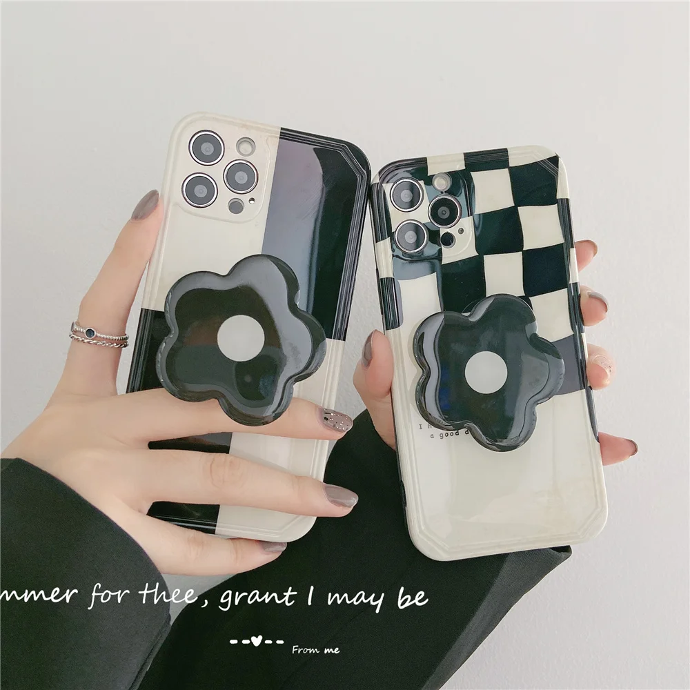 

Korean Retro Checkerboard Lattice Flower Bracket Soft Silicone Case For IPhone 7 8 PLus X XR XS 11 12 Pro Max Lovely Bumper Cove