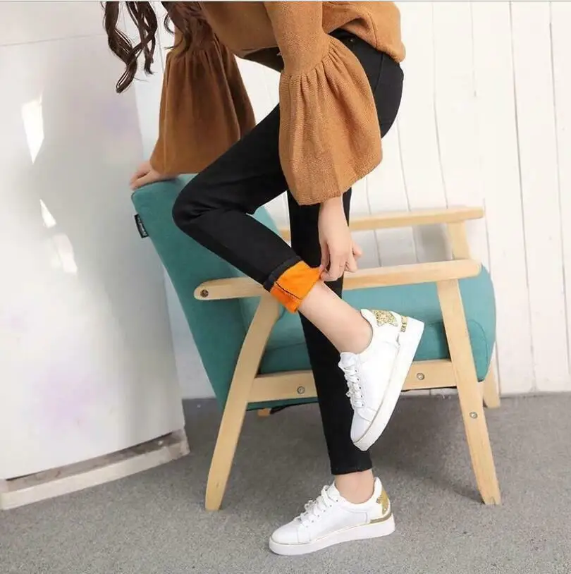 black Winter Warm Jeans Women Elastic High Waist Denim Pants Female Trousers Soft Thickened Black Velvet Jeans Fleece Long Pants - Цвет: black