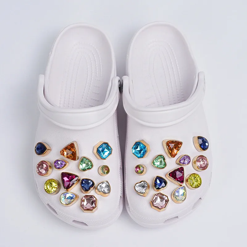 1 Set Cute Croc Charms Brand Designer Shoes Charms JIBZ Bling Crocs Accessories Fashion Metal Buckle Shoe Decorations 2021 New