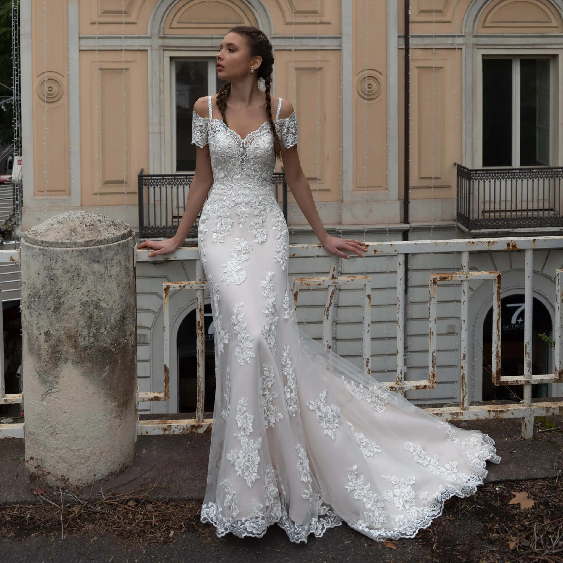 

Thinyfull 2020 Sexy Wedding Dresses Mermaid Sweetheart Off The Shoulder Tulle Button Bride Dresses Lace Appliques Bridal Gown