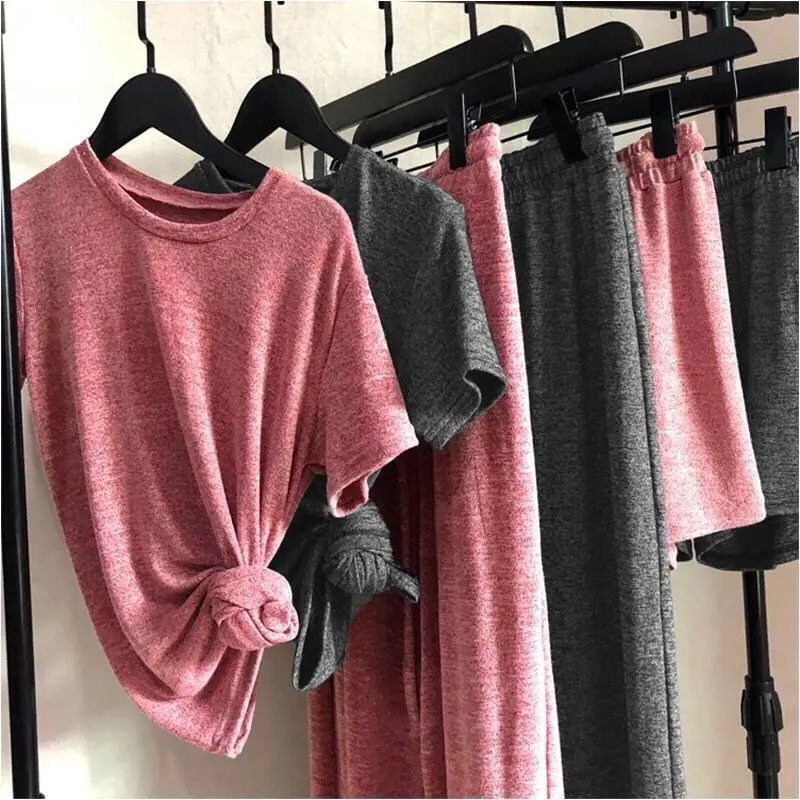 Женский спортивный костюм из 3 предметов топ с коротким рукавом и шорты широкими