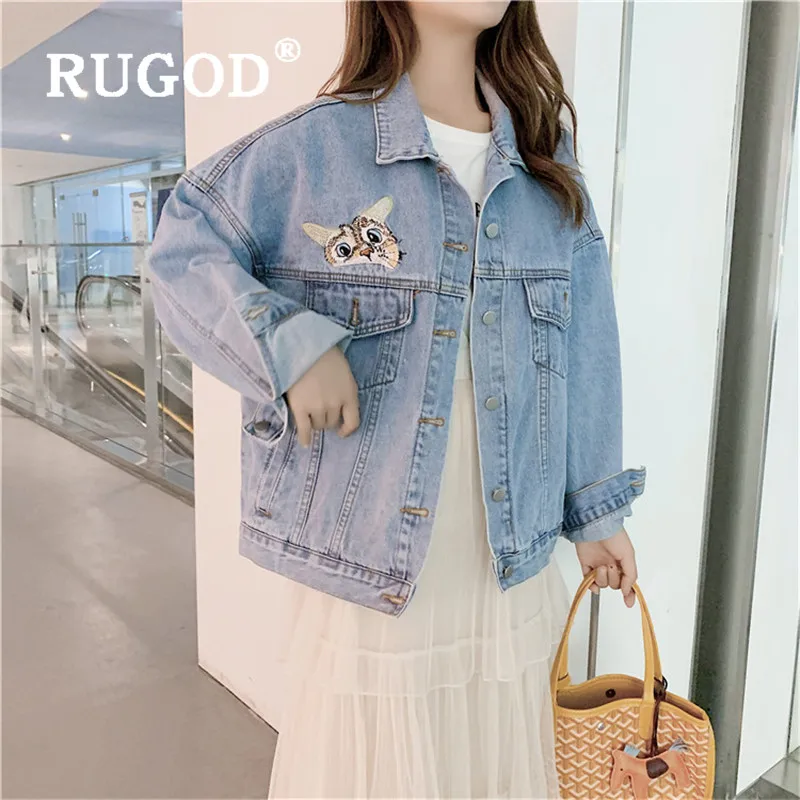Женская джинсовая куртка с отложным воротником голубая вышитым рисунком кошки