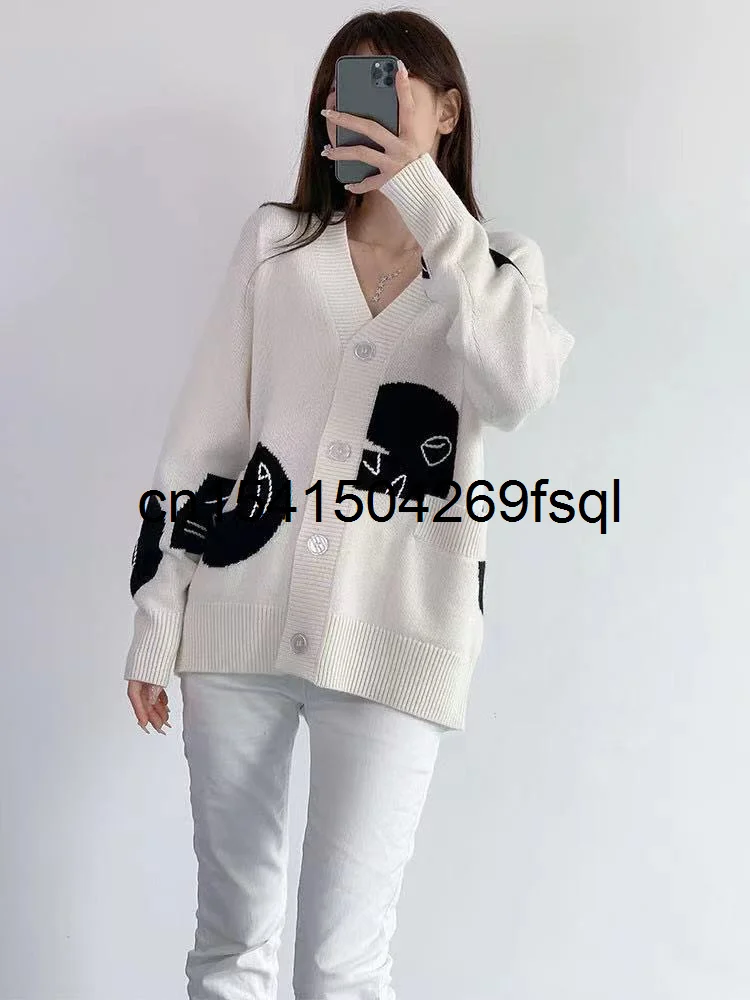 

Женский трикотажный кардиган с V-образным вырезом и длинным рукавом