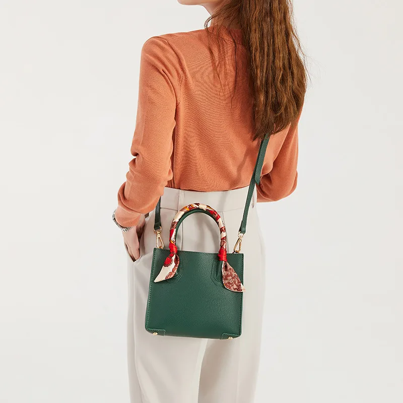 

2021 New Spring and Summer Women's European and American Fashion Silk Scarf Small Bag Casual Women's Bag Shoulder Handbag