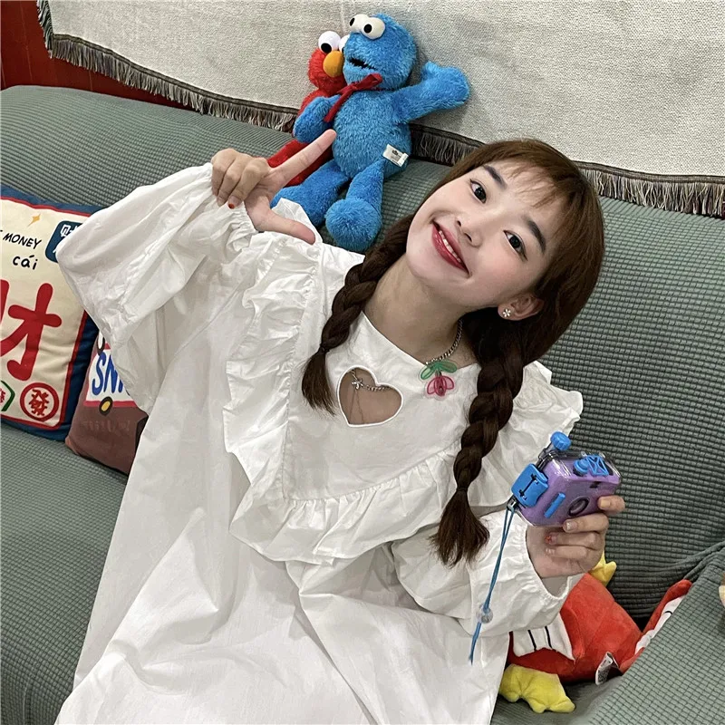 

Early autumn new French sweet love heart loose dress women