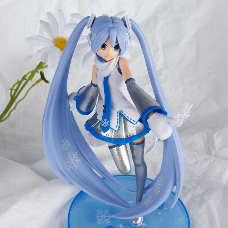 Двухмерная красивая девочка с аниме-персонажем принцесса зимняя одежда снежинка