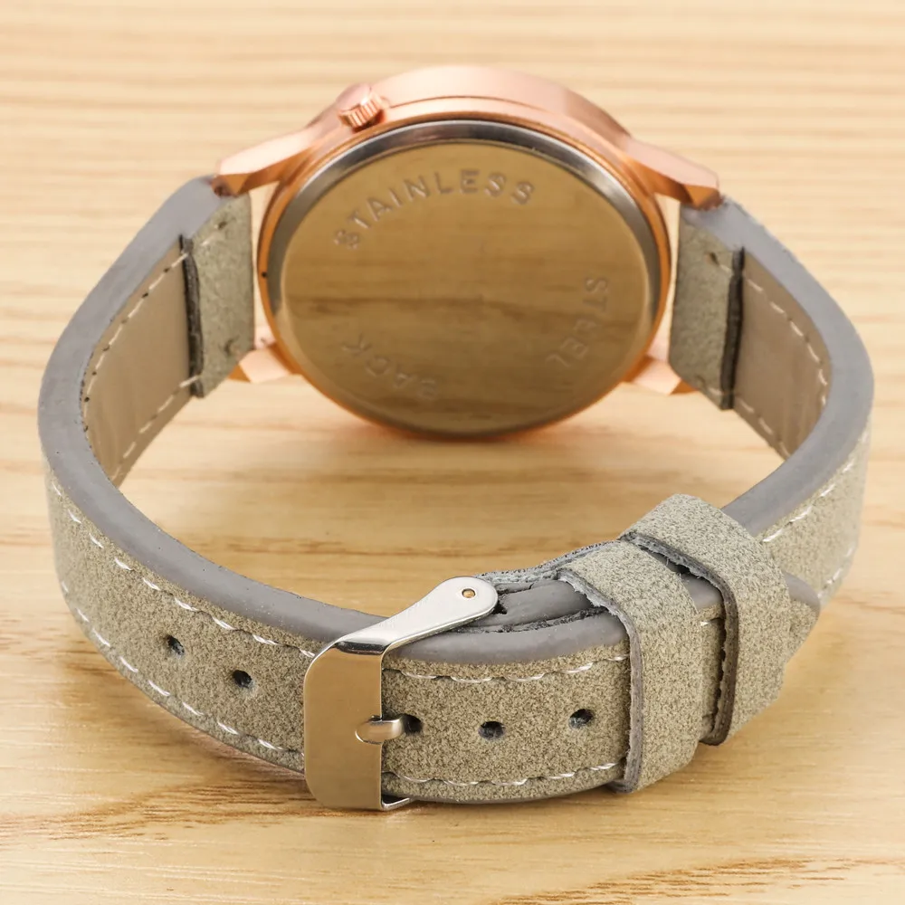 

Luxury Woman Fashion Leather Band Analog Quartz Round Wrist Watch Waterproof Delicate Pattern Stainless Steel Case Casual Watch