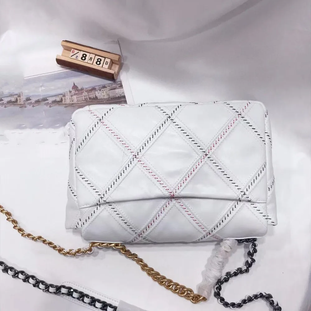 

The New Classic Fashion Chain Shoulder Bag High-End Customized Products Made Of Sheepskin Cross-Body Handbags Portable Wallets
