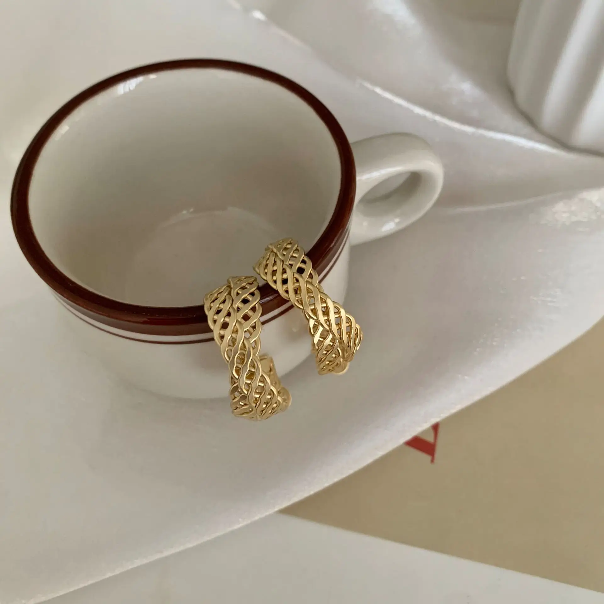 

S925 Silver Needle 2021 New Hollow Cross Braided Hoop Earrings for Women Retro Gold Metal Female Simple Jewelry