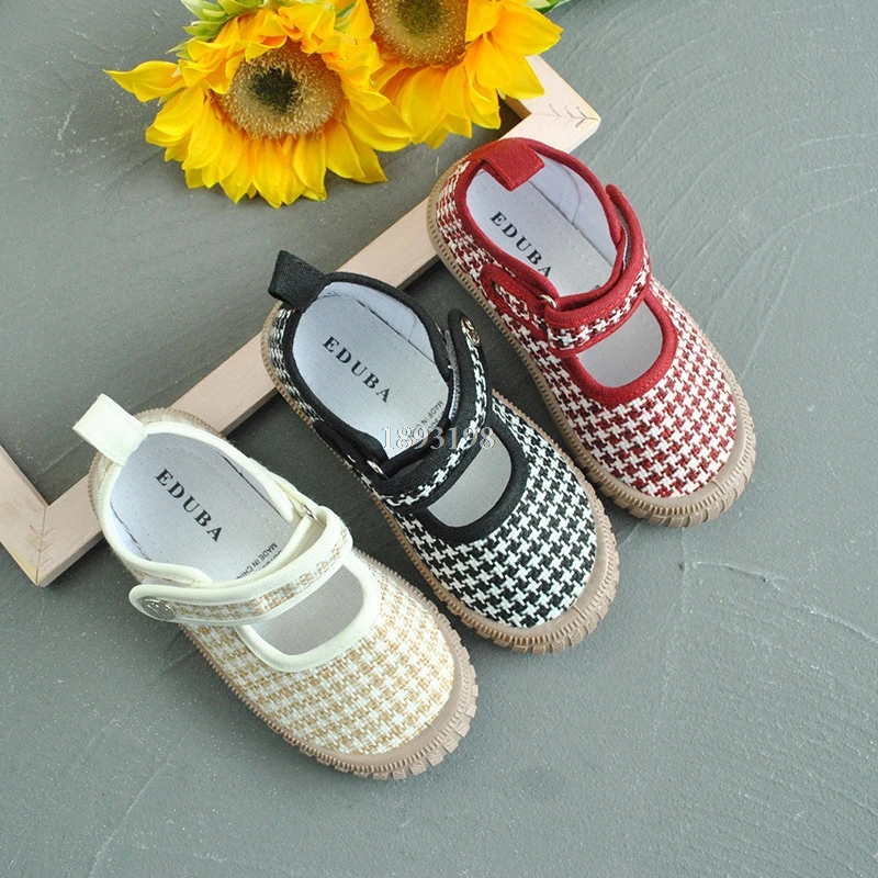 

Сезон весна-осень; Детские льняные клетчатые обувь низкого покроя дети случайные дышащая обувь крючки парусиновая обувь; Комнатные тапочки; Обувь для девочек, обувь на квадратном каблуке