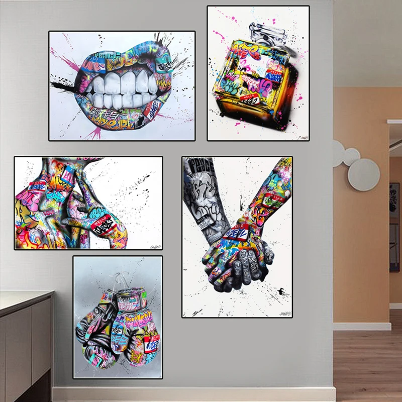 

Lovers Holding Hands Graffiti Art Canvas Paintings Abstract Street Art Poster and Prints Wall Art Pictures for Home Decor Quadro