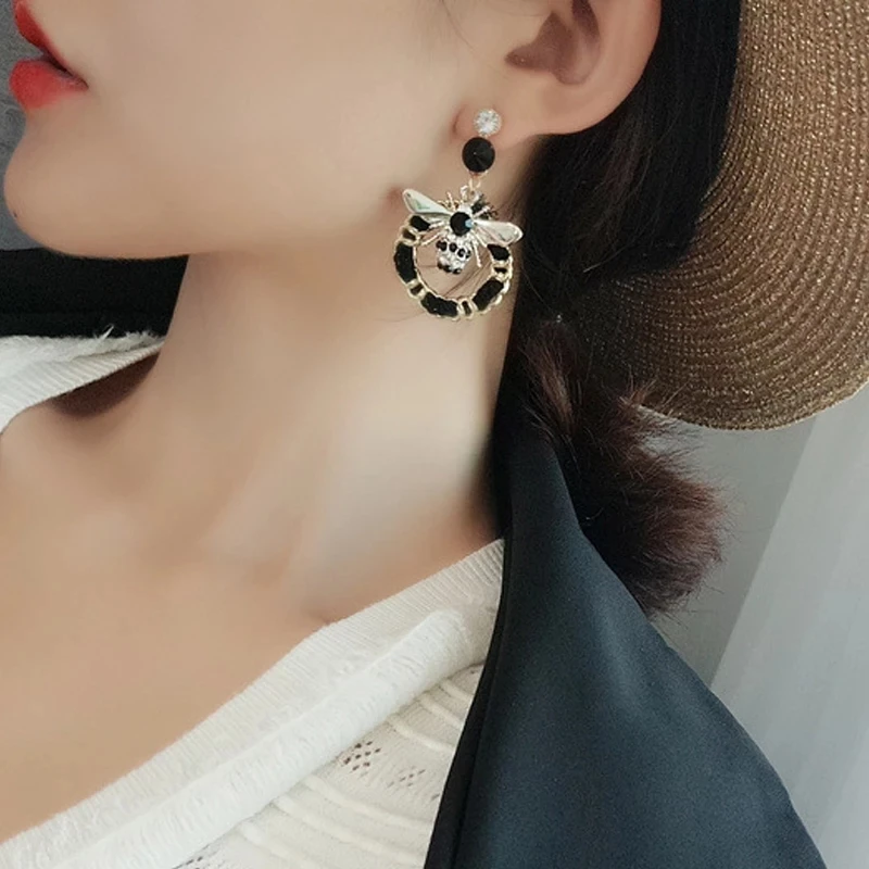 

2020 New Bee Pearls Long Brand Designer Luxury Jewelry Pendientes Statement Earrings For Women Mujer Brincos
