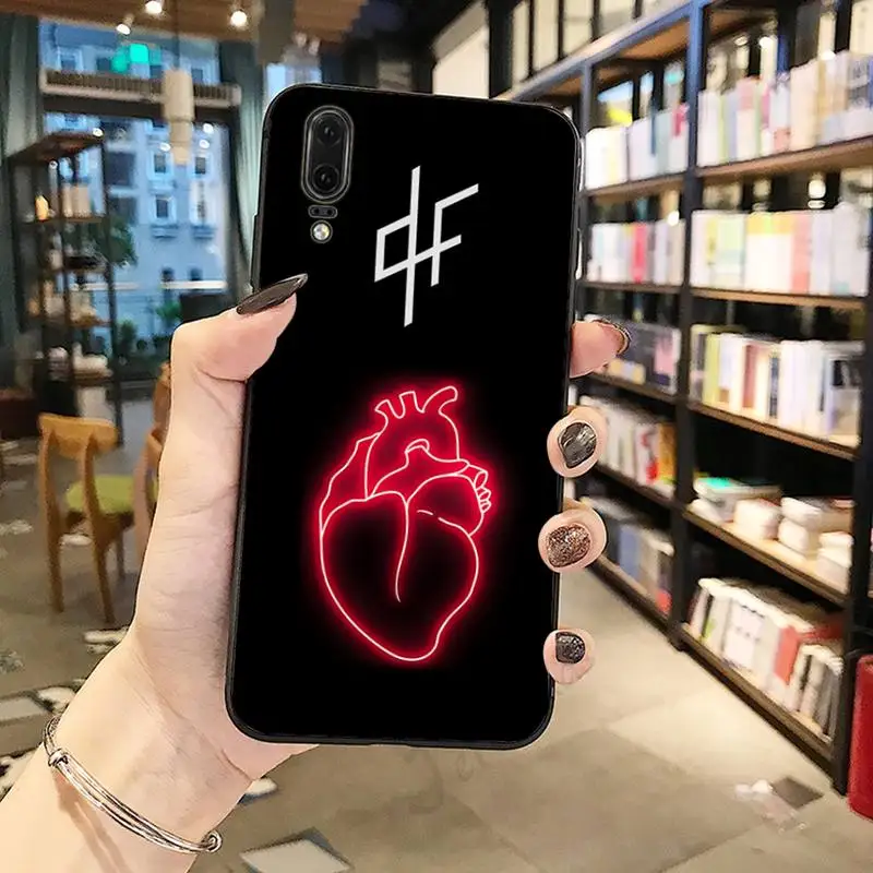 

PNL QLF famous singer luxury brand Phone Case shell For Huawei honor Mate P 10 20 30 40 Pro 10i 9 10 20 8 x Lite